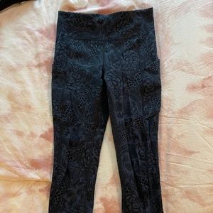 Lululemon cropped running leggings